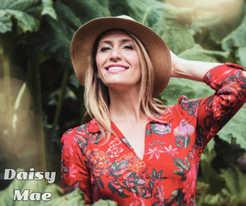 What is a Cougar Woman? Why These Ladies Date Much Younger Men